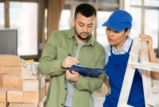 Prendre des conseils de professionnels pour une rénovation de ton bâtiment durable 1