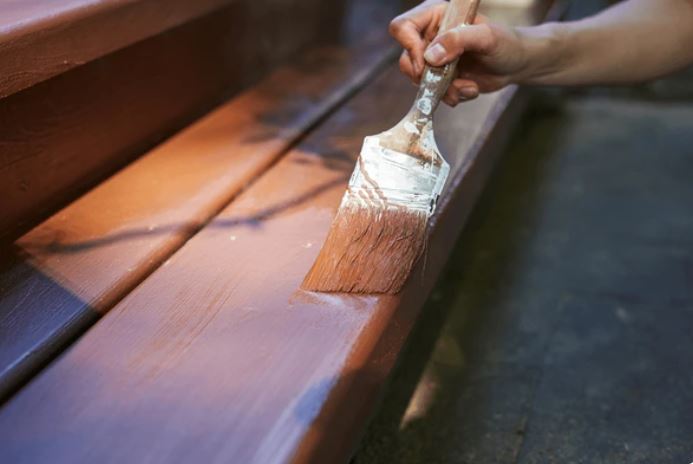 Comment peindre un escalier sans ponçage. Voici quelques astuces...